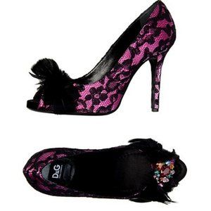 NIB $725 Dolce & Gabanna  purple/ black lace overlay UNIQUE size IT 40 US 9
